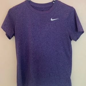 Cute workout nike top, purple soft and dry fit!!!